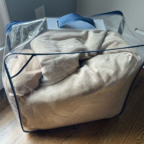 Cream Comforter Set with Subtle Textured Pattern - Picture 2 of 3